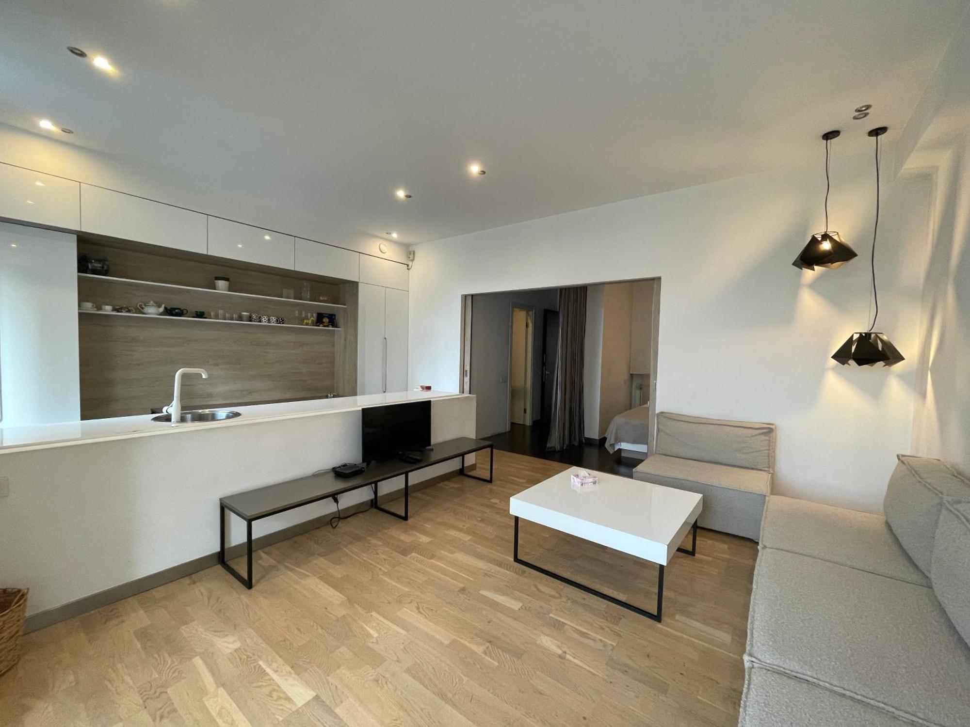 Metro Apartment 耶烈万 外观 照片