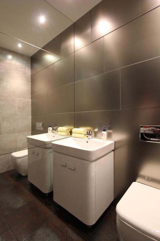Metro Apartment 耶烈万 外观 照片